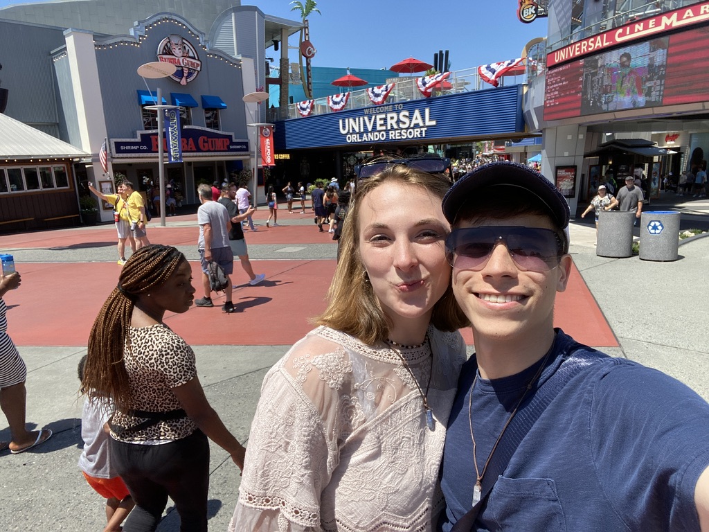 Jade and Juan visiting Universal Orlando Resort